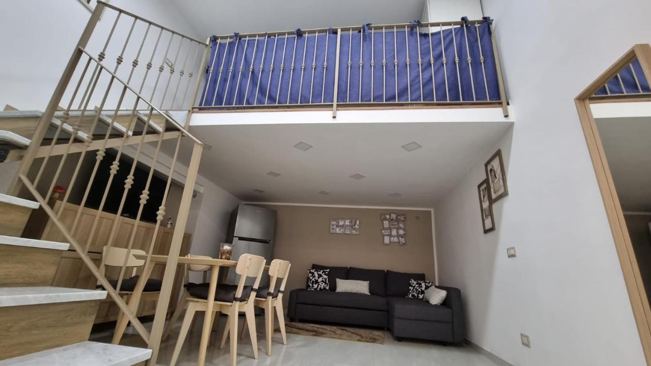 The Lucky House Center Apartment Naples