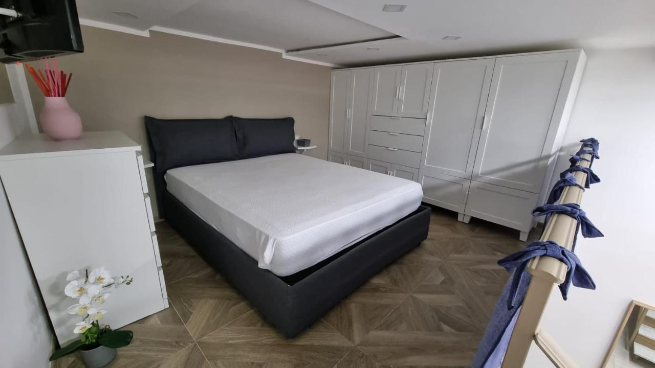 The Lucky House Center Apartment Naples